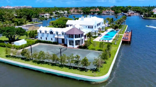 Voor € 200.000.000,- ben jij de trotse eigenaar van dit privé-eiland in Florida