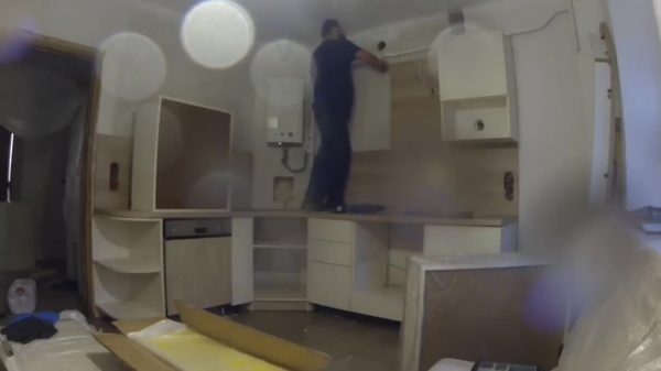 Het avontuur van klussende Henk en de waterleiding