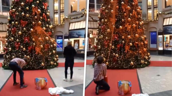 Klimaatactivisten slaan toe in Berlijn en spuiten kerstboom onder met verf