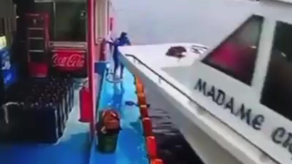 Als je onverwacht ineens bijna een boot in je oog krijgt