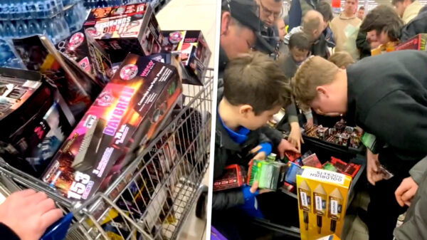 Compilatie: Nederlanders bestormen Duitse supermarkten voor vuurwerk