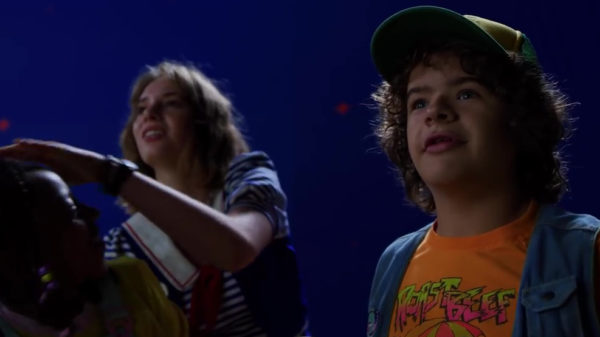 Een heleboel heerlijke bloopers uit Stranger Things seizoen 3 op een rijtje