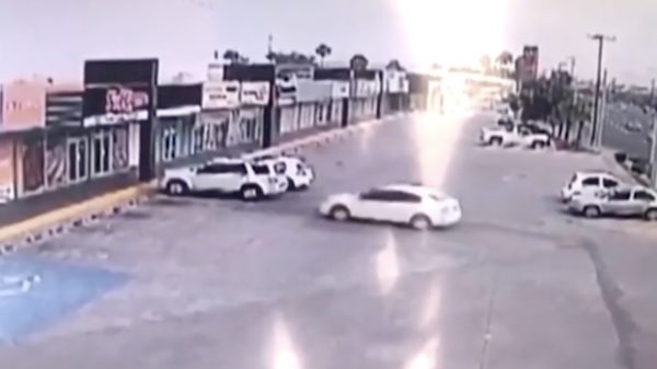 Bizarre beelden: agent die zoon van El Chapo arresteerde op klaarlichte dag doorzeefd met 150 kogels