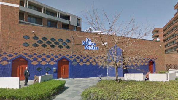 Versterkt vrijdagmiddaggebed van de Blauwe Moskee in Amsterdam mislukt, speakers deden het niet