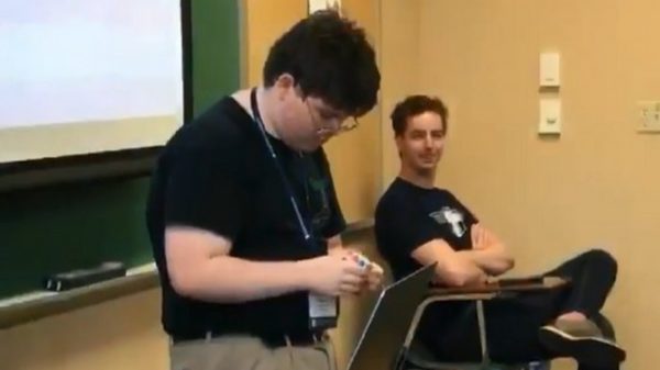 Player komt je vriendin afpakken