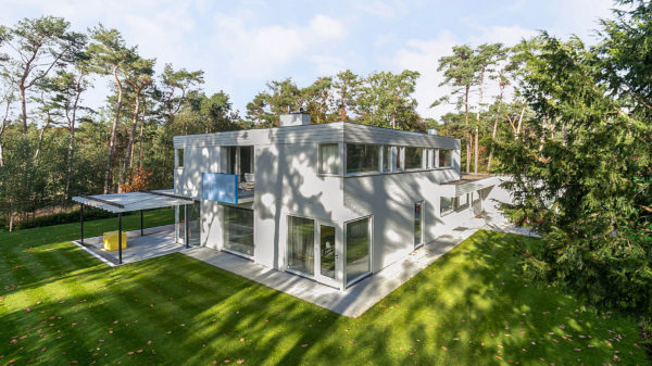 Als je altijd al overal tetverlichting in huis hebt gewild dan is dit je kans!