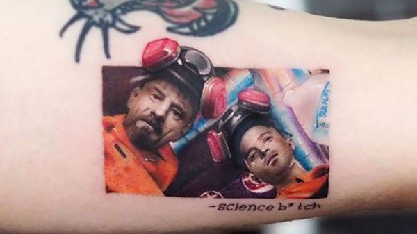 Liefhebbers van tatoeages komen weer volledig aan hun trekken (136)