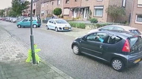 Inparkeren blijkt voor een aantal mensen nog steeds hogere wiskunde te zijn