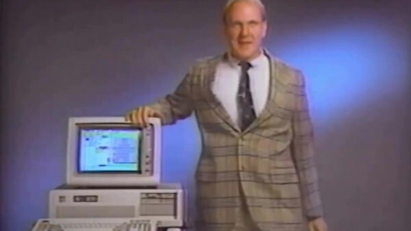 Microsoft-CEO Steve Ballmer helemaal los in Windows 1.0-reclame in 1986