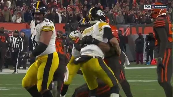 Het American Footballveld is een prima plek voor een knokpartij