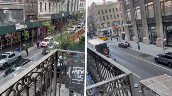 Idioot in New York rijdt dwars door een terras als 'ie voor de politie op vlucht slaat