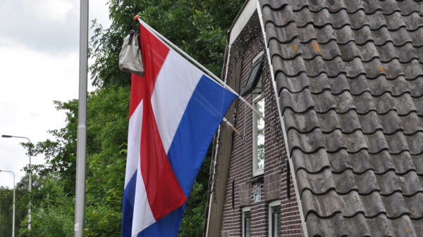 Islamitische extremisten roepen op géén Nederlandse vlag te hijsen als je geslaagd bent