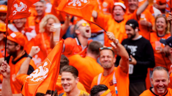 HOPPA! Oranje wint met 0-3 van Roemenië en is door naar de kwartfinale