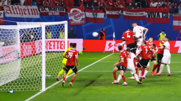 UEFA start onderzoek naar Turkse speler Merih Demiral die goal vierde met "extreemrechts gebaar"