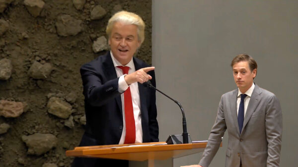 Dassen (Volt) staat met z'n mond vol tanden na ad rem grapje van Geert Wilders