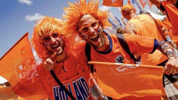 Hotsjeeééeé! Nederland wint met 2-1 van Turkije en stoomt door naar de halve finale