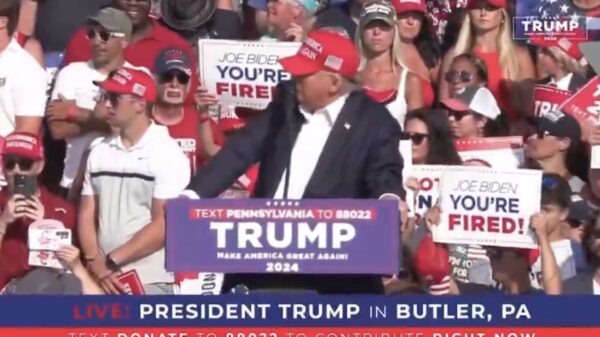 Donald Trump beschoten tijdens campagnebijeenkomst in Pennsylvania