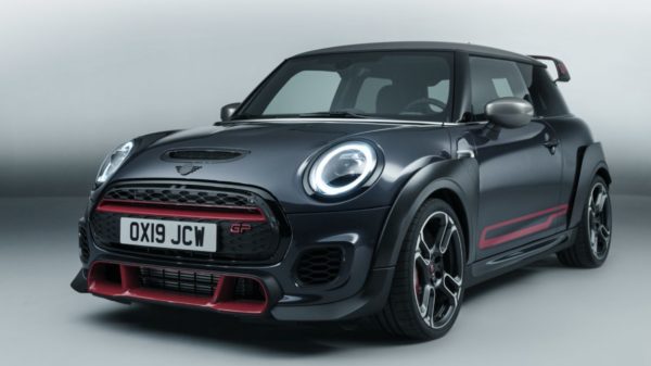 Het nieuwe topmodel van Mini, de John Cooper Works GP, krijgt meer dan 300 pk!