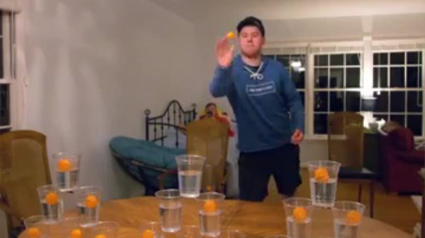Maak kennis met de absolute beerpong-baas