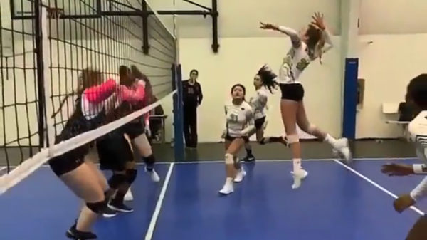 Gewoon wat vrouwenvolleybal in zijn volle glorie