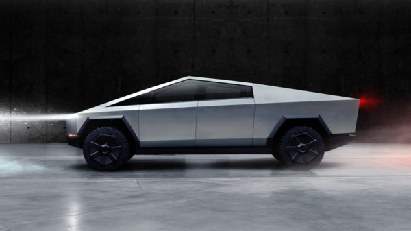 Tesla's nieuwe Cybertruck lijkt zo uit een jaren '80 scifi-film te komen