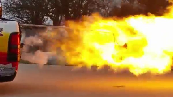 Een kalkoen kan je prima bereiden met de straalmotor van je Flash Fire jet truck