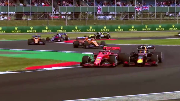 Tijd voor een heerlijke "Max Verstappen versus iedereen"-compilatie