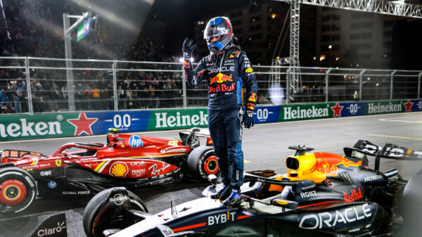 Max Verstappen voor de 4e keer achter elkaar wereldkampioen in de Formule 1