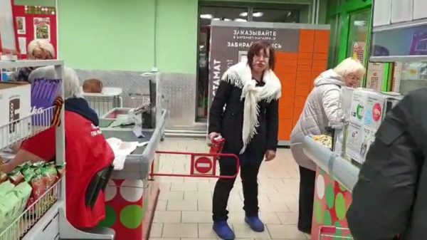 In Rusland zetten ze de sleepdienst ook in bij dronken vrouwen