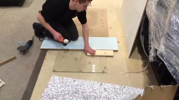 Sommige collega's zijn gewoon te lomp om met glas te werken