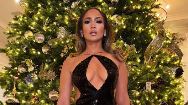 Jennifer Lopez is klaar voor de feestdagen en laat alvast zien wat ze in huis heeft gehaald