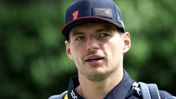 Max Verstappen loopt leeg bij interview: 'Concurrenten overtraden regels, maar niemand geeft het toe'