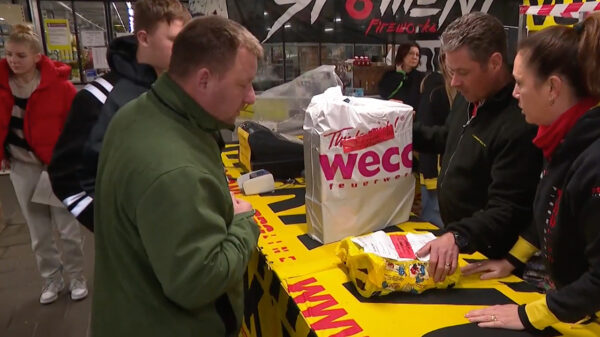 Vuurwerkgekte is gestart: Nederlanders massaal op pad om vuurwerk in te slaan