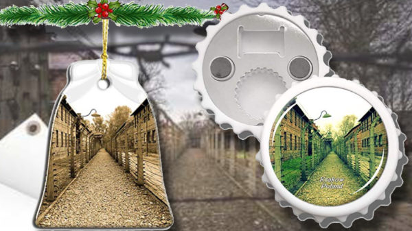 Kerstversiering met Auschwitz-thema in de boom of aan de muur? Mogelijk dankzij Amazon en Bol.com!