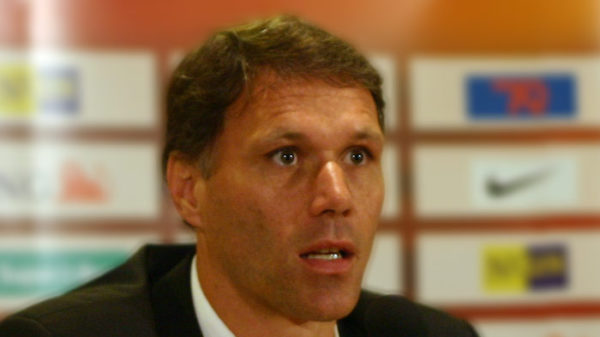 Marco van Basten door EA Sports uit Fifa 20 gehaald vanwege Sieg Heil-uitspraak
