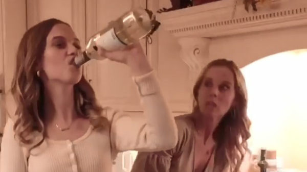 Moedertjelief niet blij met drinkgedrag van dochter