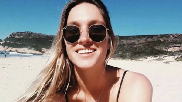 Ai. Getrouwde lerares Fiona Viotti (30) heeft relatie met 5 leerlingen op Zuid-Afrikaanse kostschool