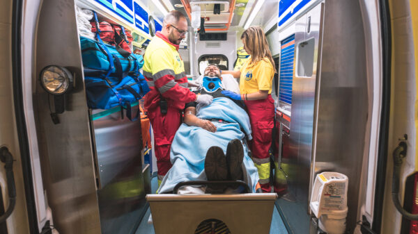 Man mishandeld bij show Django Wagner in Son en Breugel, raakt zwaargewond