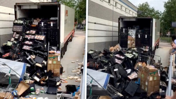 Vrachtwagenchauffeur voor Albert Heijn is er klaar mee en dumpt hele lading in één keer