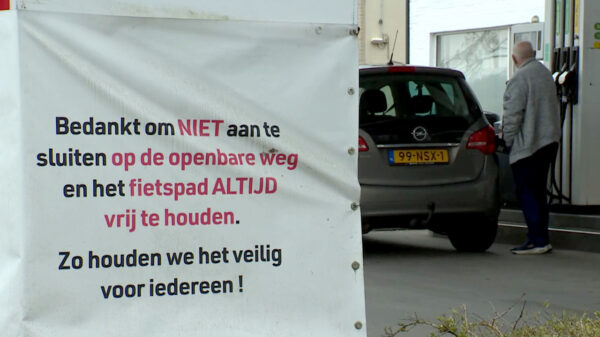Nederlanders vallen massaal België binnen voor goedkope benzine, Lommelaars niet amused