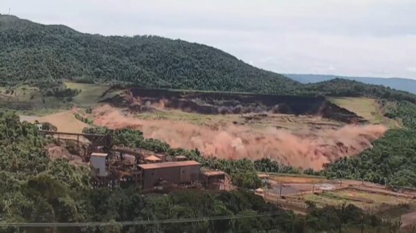 Angstwekkende beelden tonen moment van damdoorbraak in Brazilië