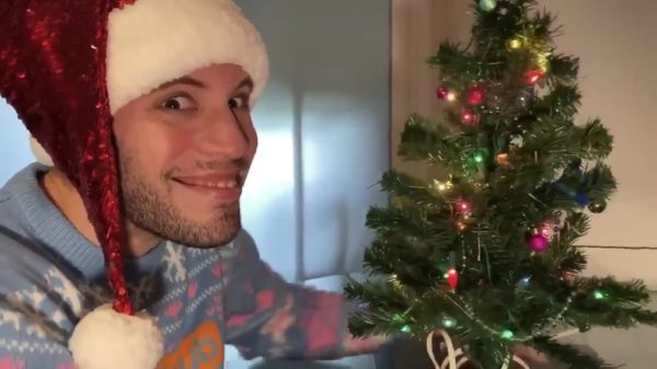 Lifehack: zo houd je je kerstlampjes uit de knoop