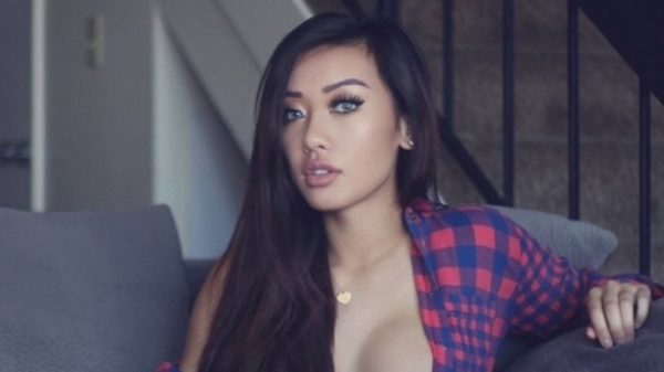 Ook op zondag zitten alle brassières toevallig weer in de was (95)