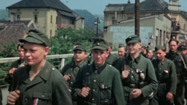 Zeldzame kleurenbeelden laten zien hoe verwoest Berlijn eruitzag na de Tweede Wereldoorlog