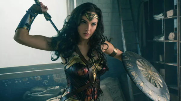 Gal Gadot schittert in de gloednieuwe trailer van Wonder Woman 1984