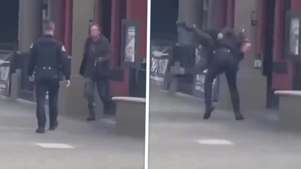 Amerikaanse agent laat zich niet toeschreeuwen en bodyslamt vrouw naar de grond