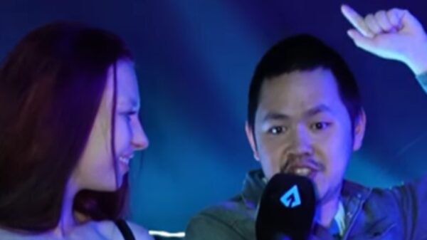 Dang Do onthult ultieme slaapkamerfantasie tijdens bezoekje aan Kamasutrabeurs: "Jij mag kijken"