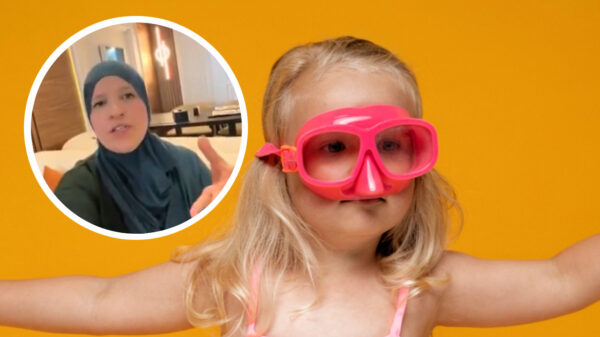 Moslima heeft strenge boodschap voor Nederlandse moeders: "Stop met kinderen in bikini te steken!"