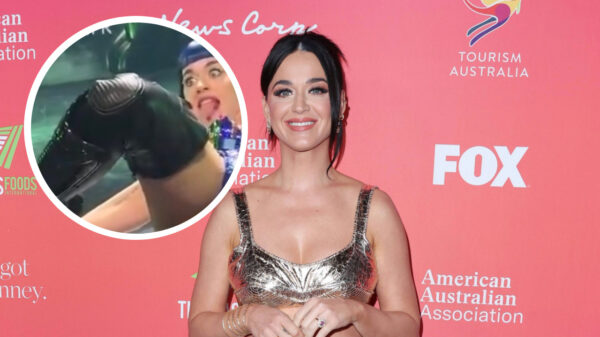 Katy Perry is weer op tour en heeft een choreo ingestudeerd waar zelfs de GGZ even stil van wordt
