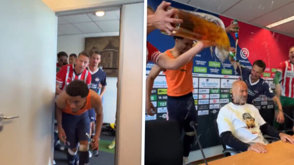 Peter Bosz getrakteerd op bierdouche tijdens persconferentie na zege PSV